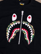 CAMISETA BAPE SHARK MULTI COLOR - PRETA