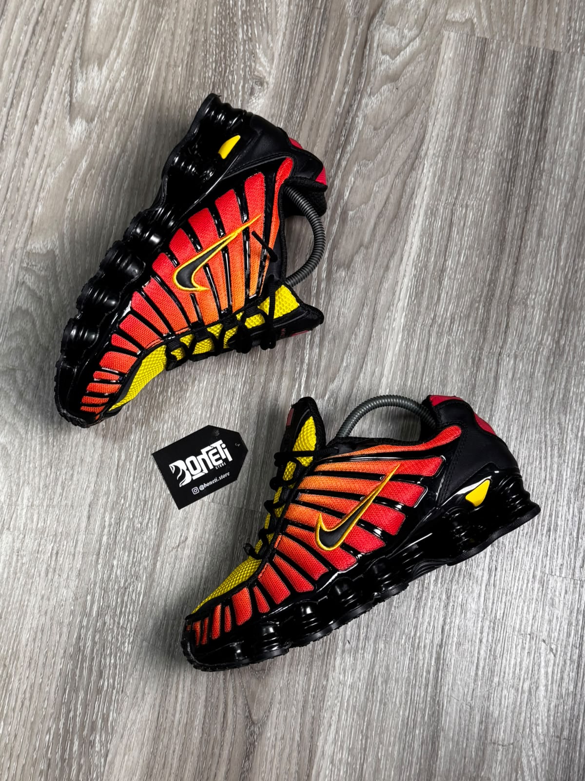 TÊNIS NK SHOX TL 12 MOLAS - SUNRISE