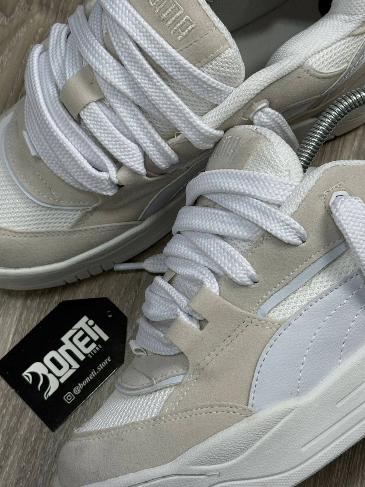 TÊNIS PM 180 - BRANCO E BEGE