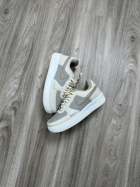 TÊNIS NIKE FORCE 1 - FÓSSIL CREME