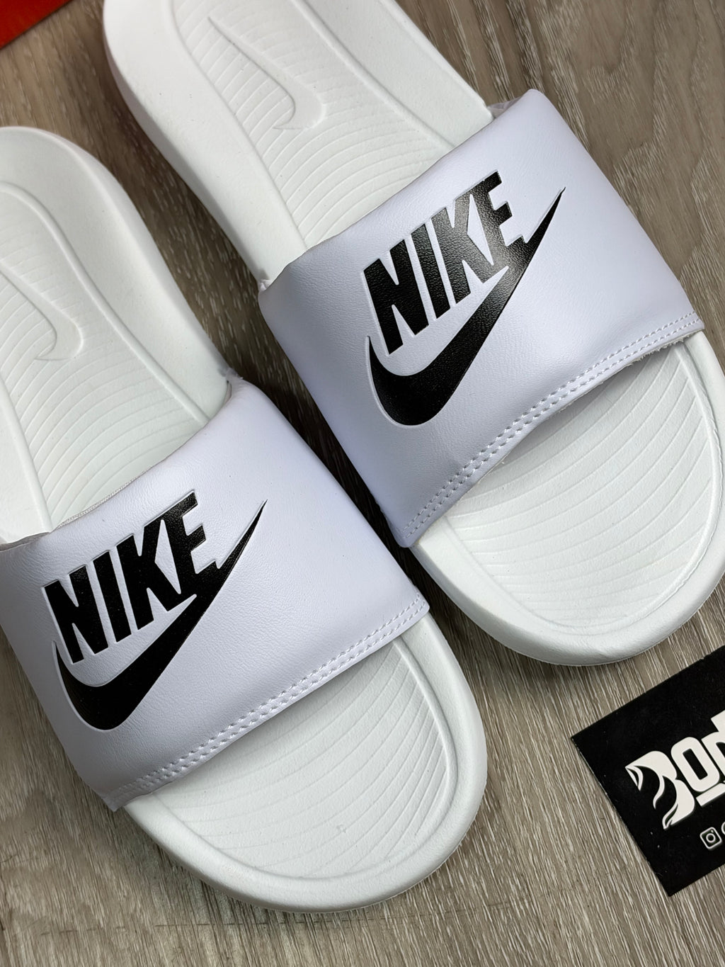 CHINELO SLIDE NK VICTORI - BRANCO
