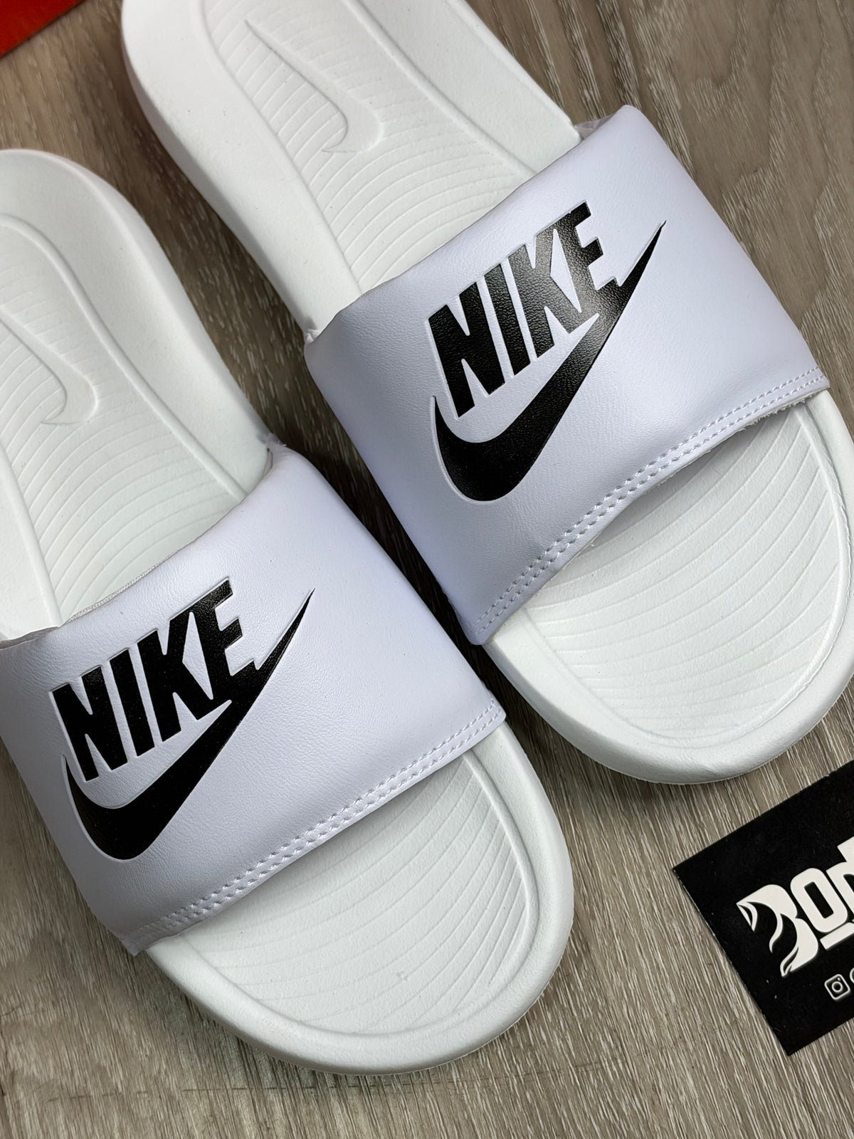 CHINELO SLIDE NK VICTORI - BRANCO