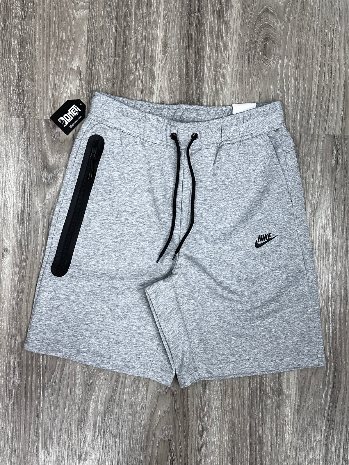 SHORTS TECH FLEECE NIKE - CINZA