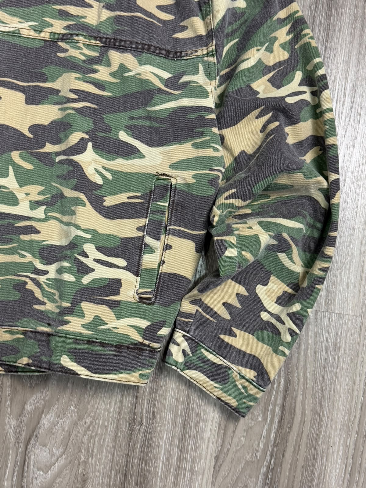 JAQUETA PRESENCE CAMUFLADA
