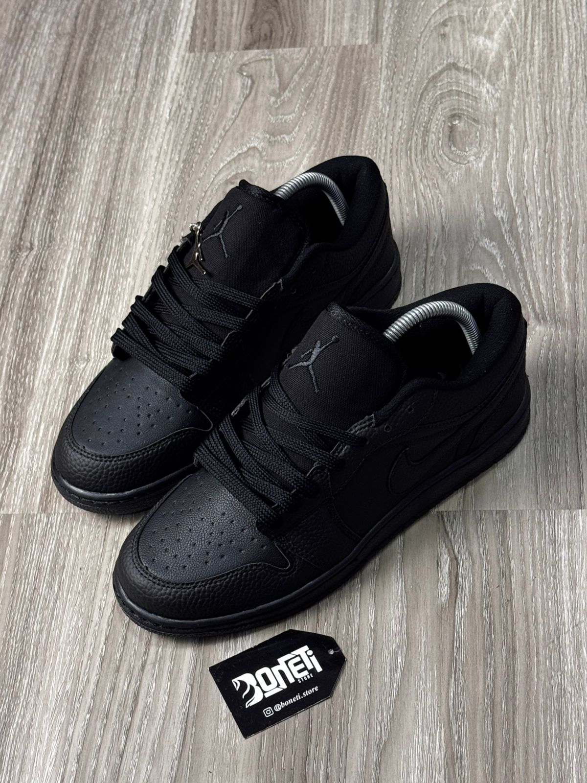 TÊNIS NK JORDAN 1 - ALL BLACK