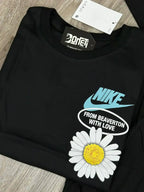 CAMISETA NK DAY FLOWERS - PRETO