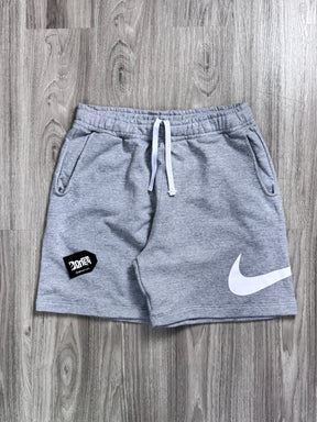 SHORTS MOLETOM NK BIG SWOOSH - CINZA