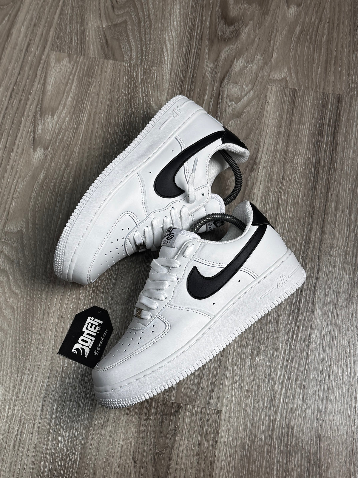 TÊNIS NK AIR FORCE 1 - BRANCO/PRETO
