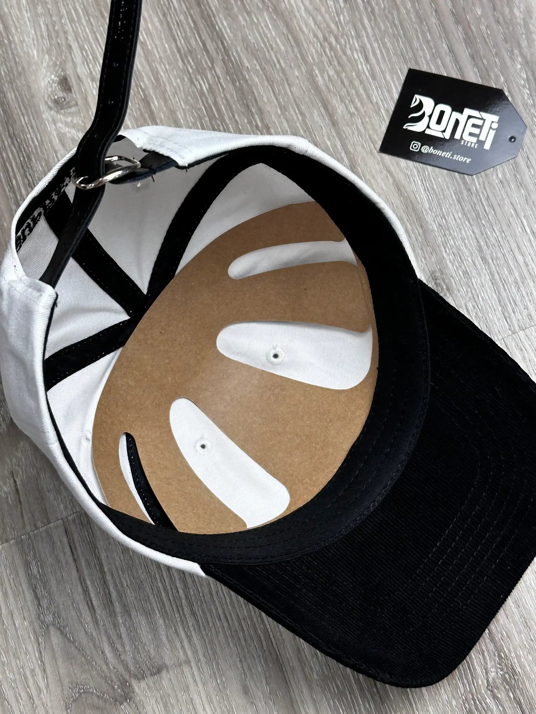 BONÉ SUP 2 - TONE S LOGO - PRETO E BRANCO