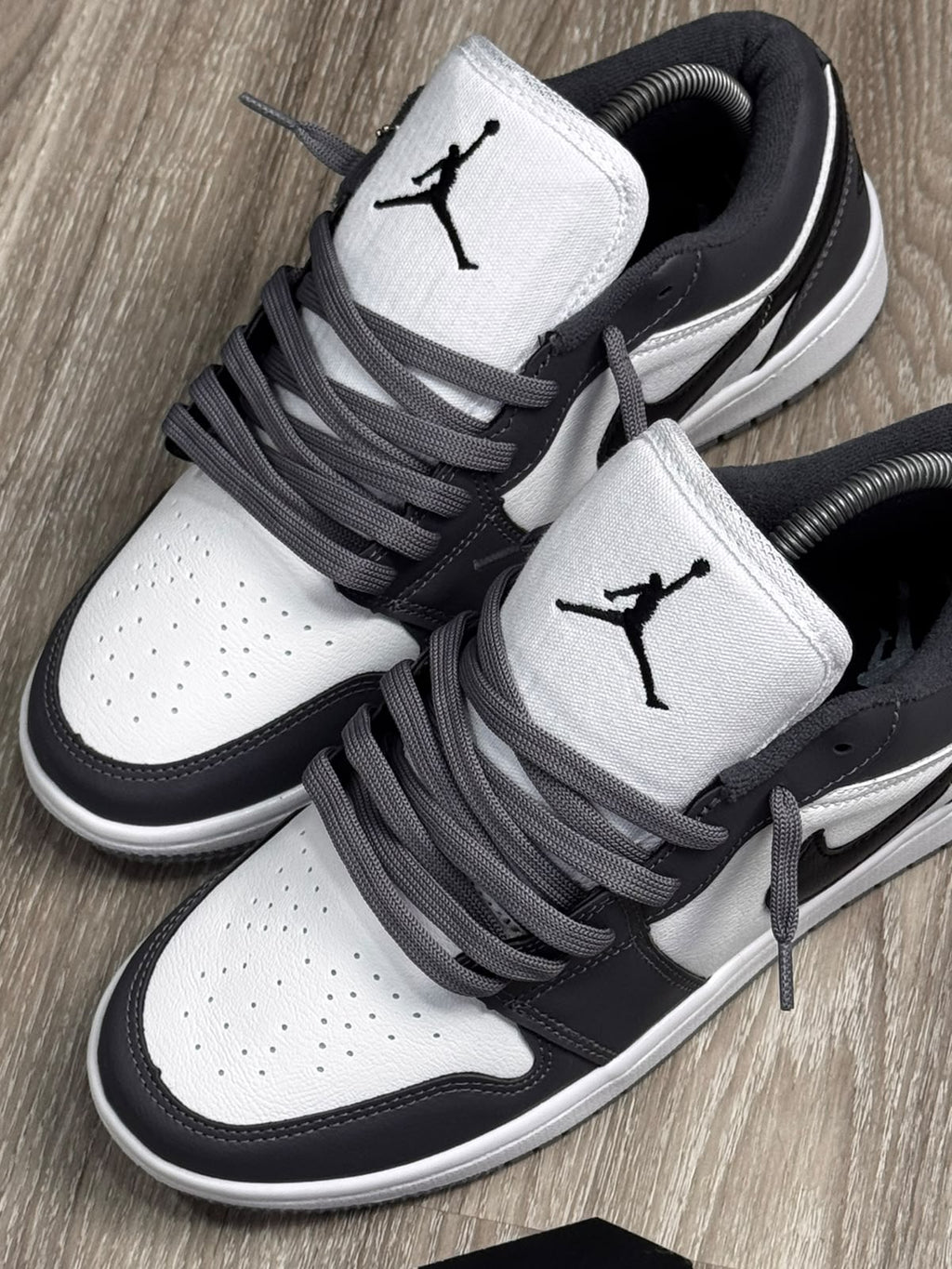 TÊNIS NK JORDAN 1 - GREY