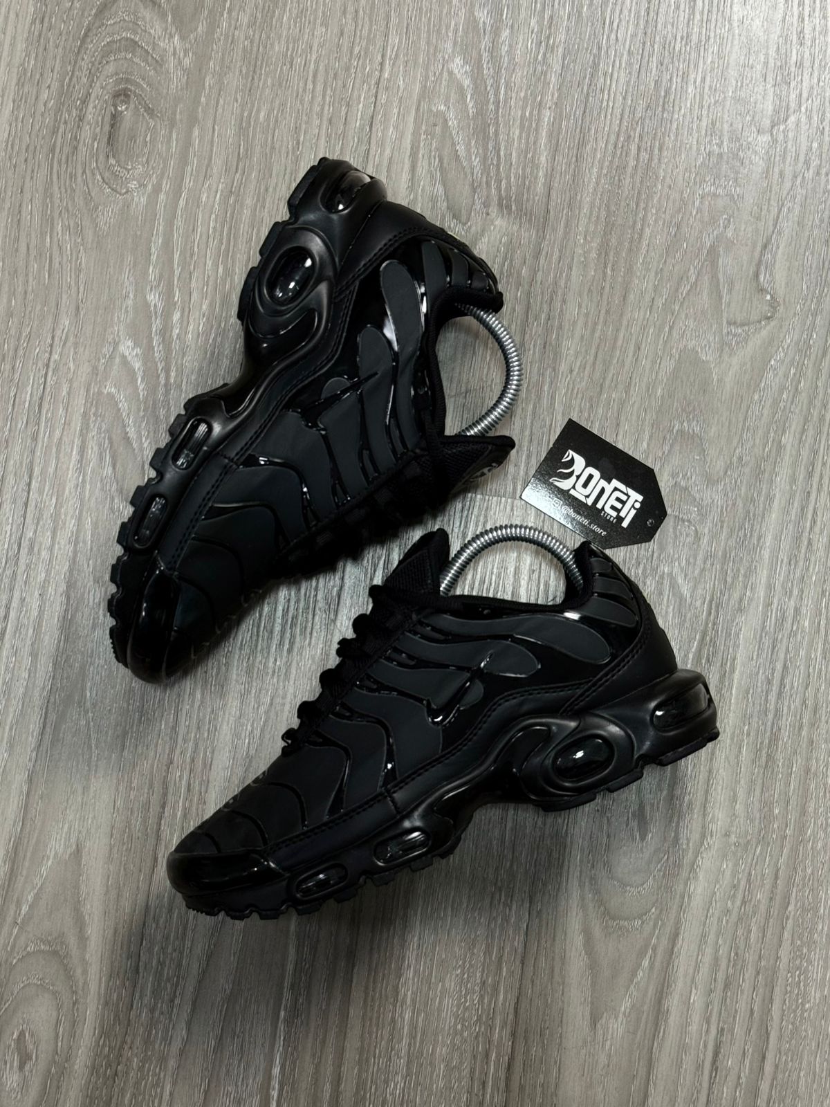 TÊNIS NK AIR MAX PLUS TN CHANGE COLOR - RED