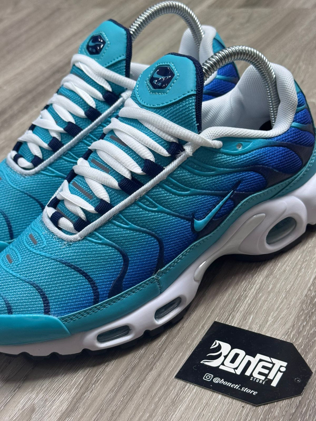 TÊNIS NK AIR MAX PLUS TN - OCEAN