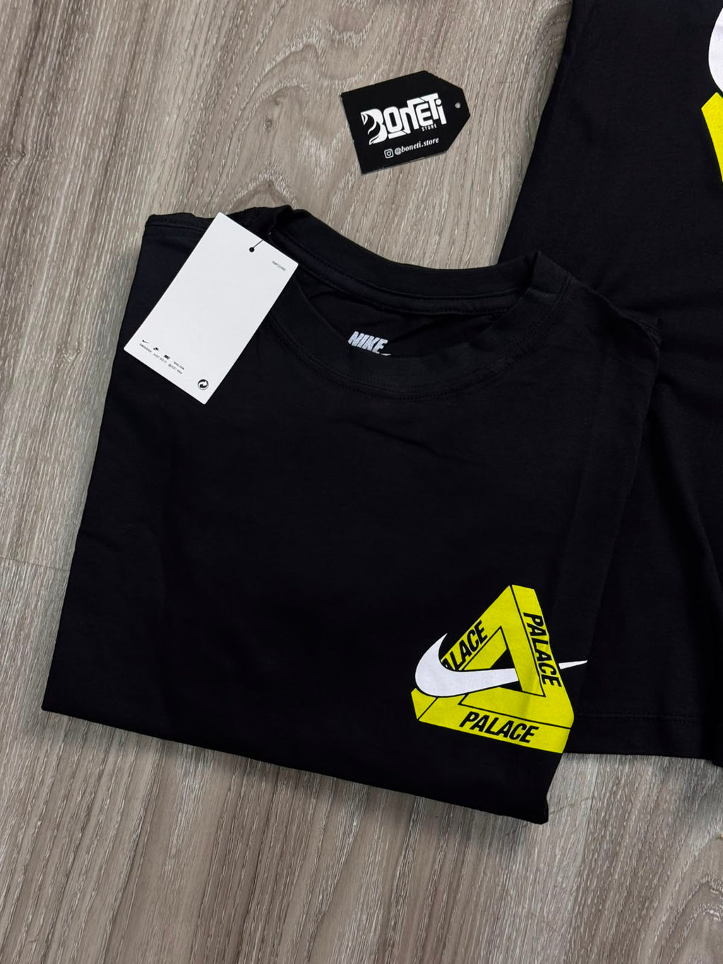 CAMISETA NK X PALACE - PRETA
