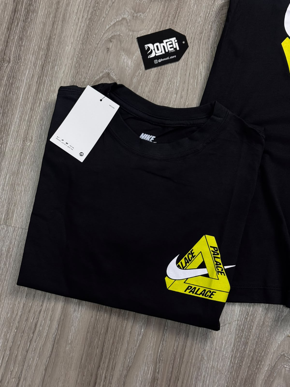CAMISETA NK X PALACE - PRETA