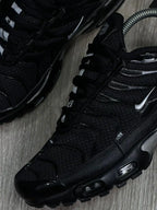 TÊNIS NK AIR MAX PLUS TN - BLACK SILVER