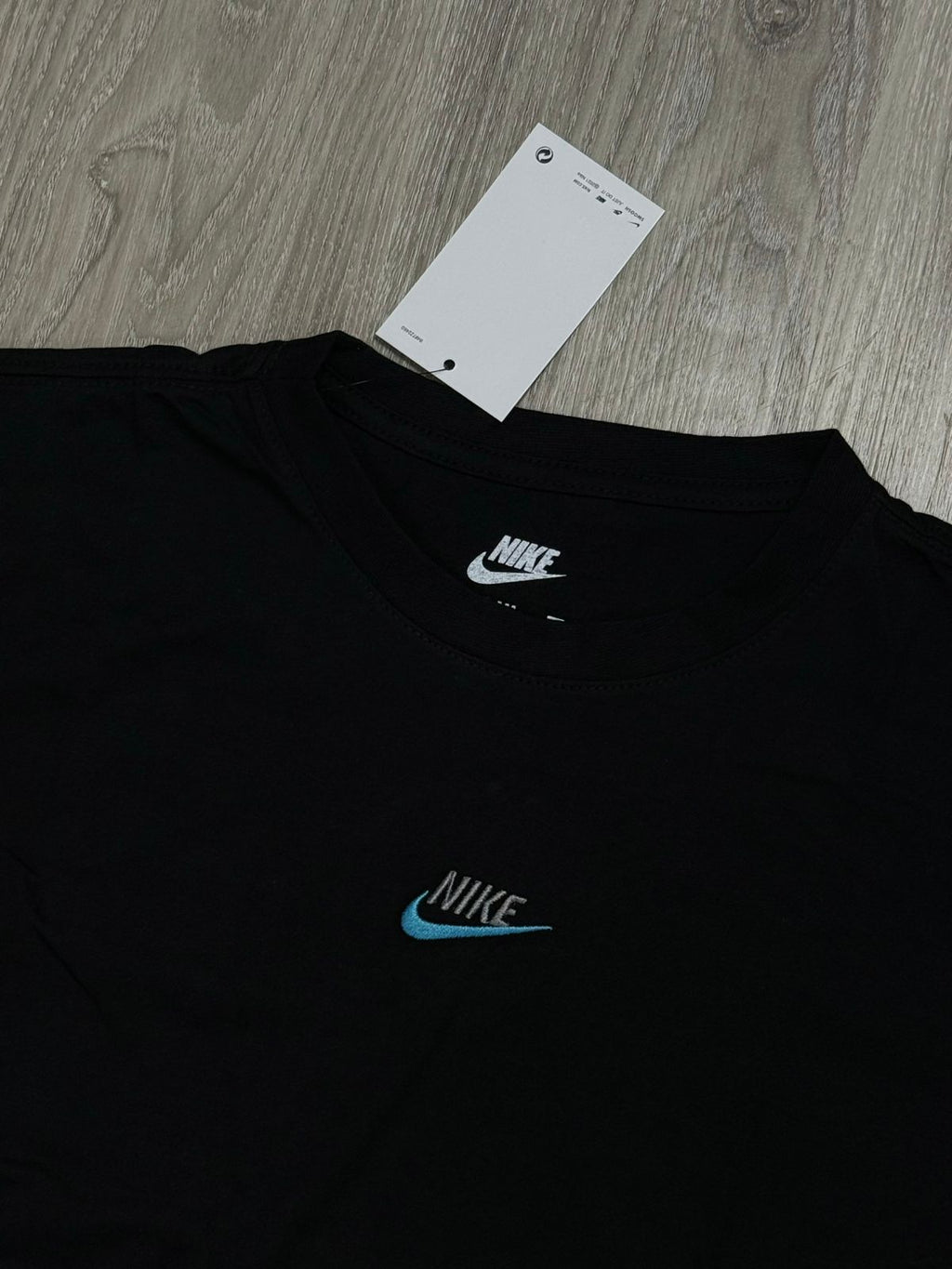 CAMISETA NK MIDDLE - PRETA