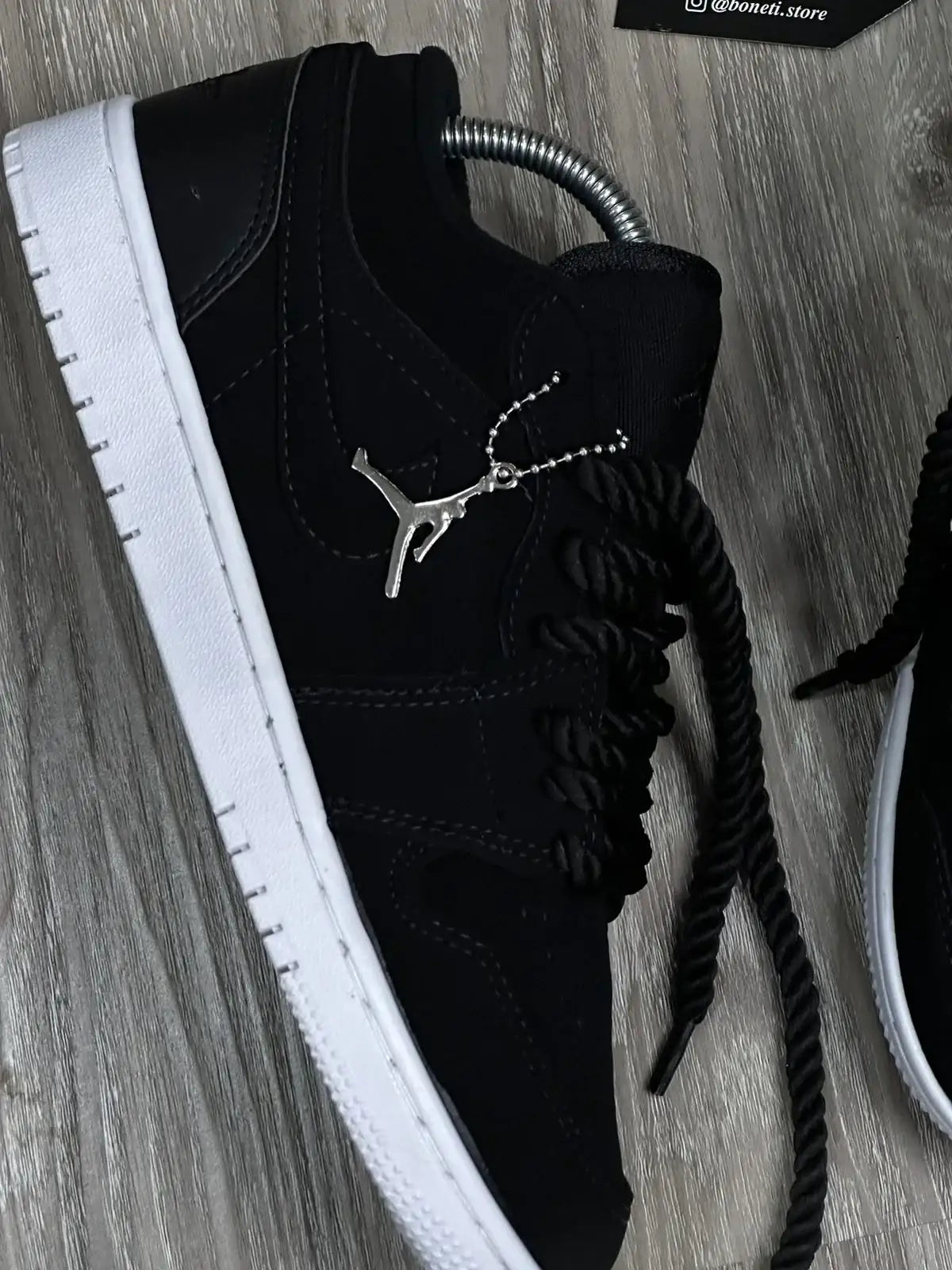 TÊNIS NK JORDAN 1 - PRETO NOBUCK