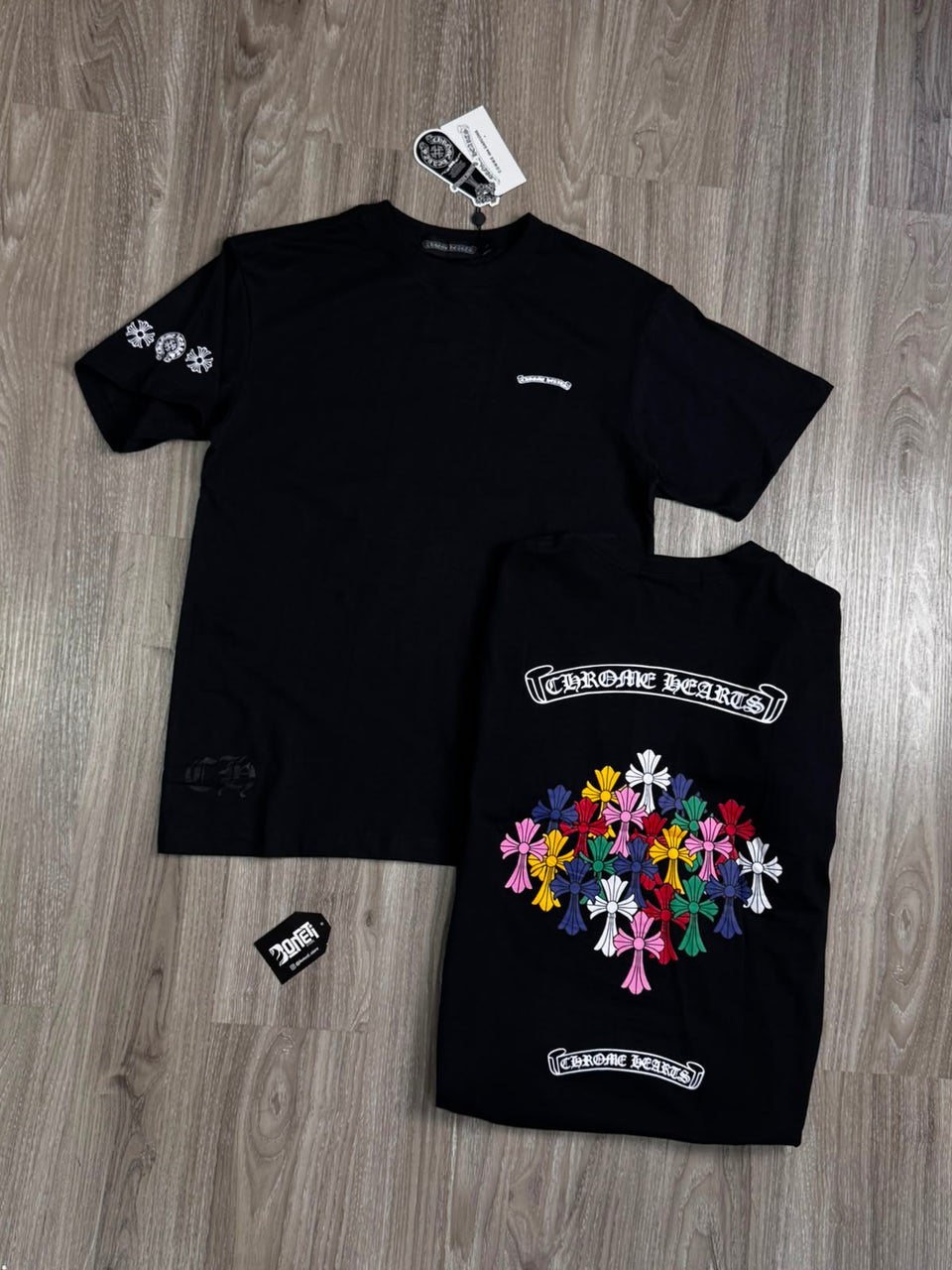 CAMISETA CHROME HEARTS MULTICOLOR CROSS - PRETA