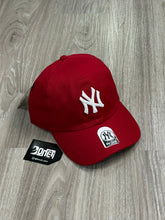 BONÉ NEW ERA LOGO - VERMELHO LOGO BRANCA