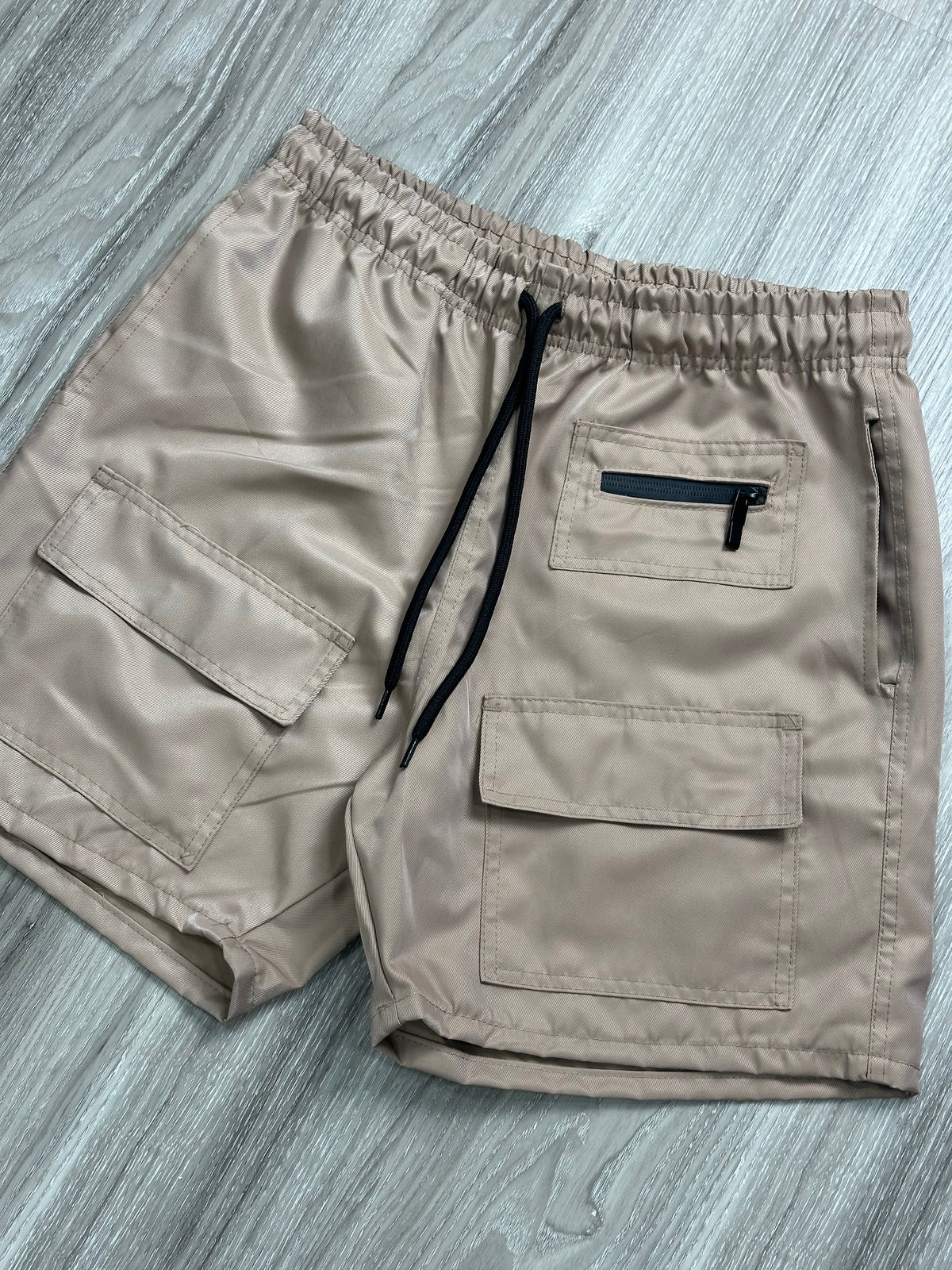 SHORTS TECNO - BEGE