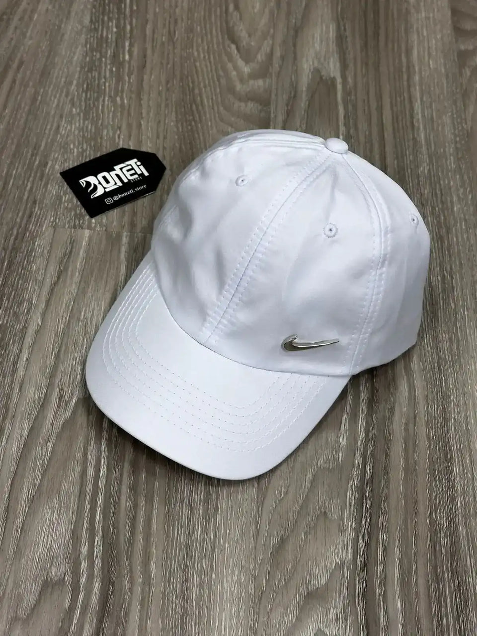 BONÉ NK SWOOSH METAL - BRANCO