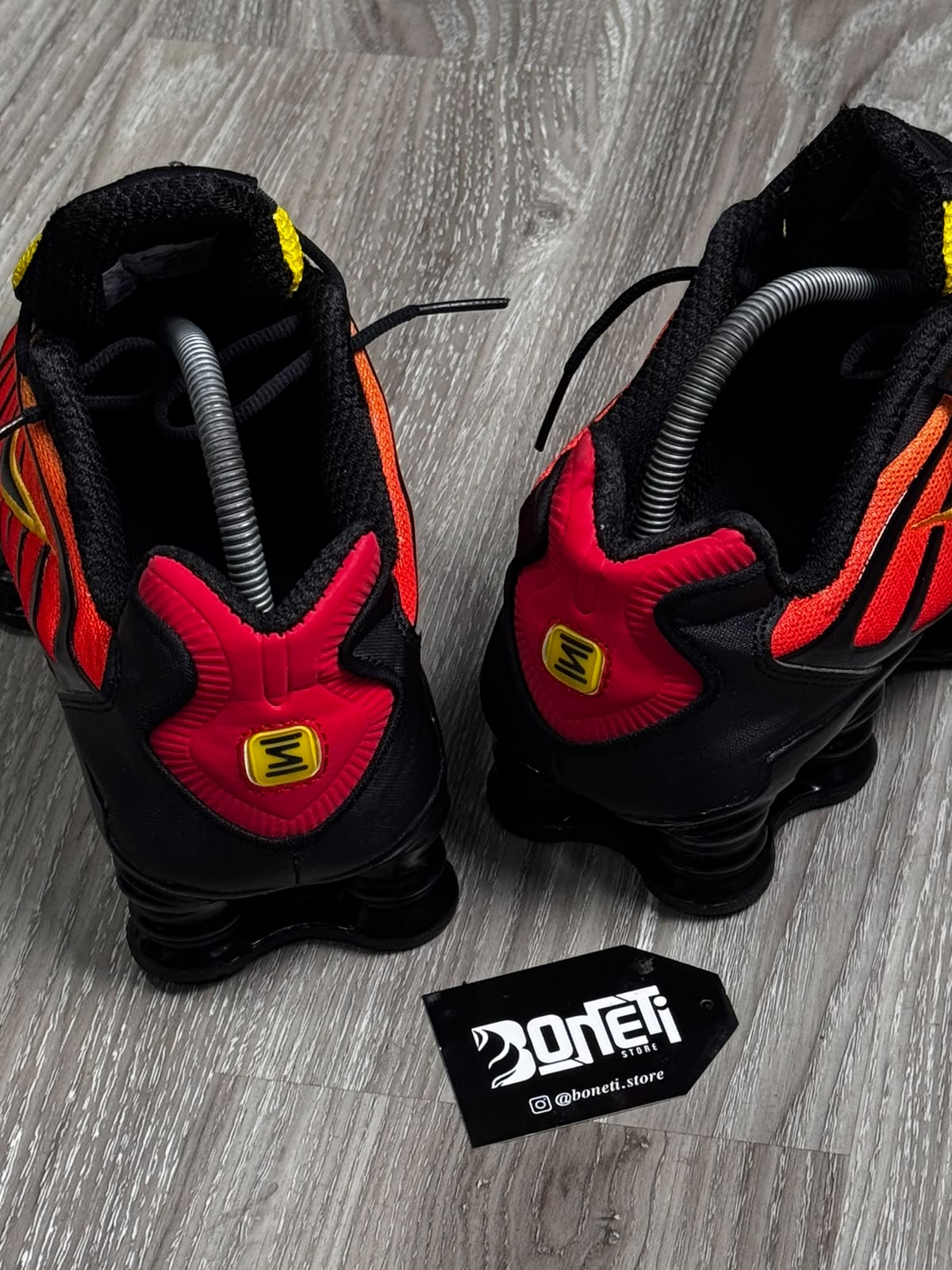 TÊNIS NK SHOX TL 12 MOLAS - SUNRISE