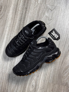 TÊNIS NK AIR MAX PLUS TN - BLACK GUM