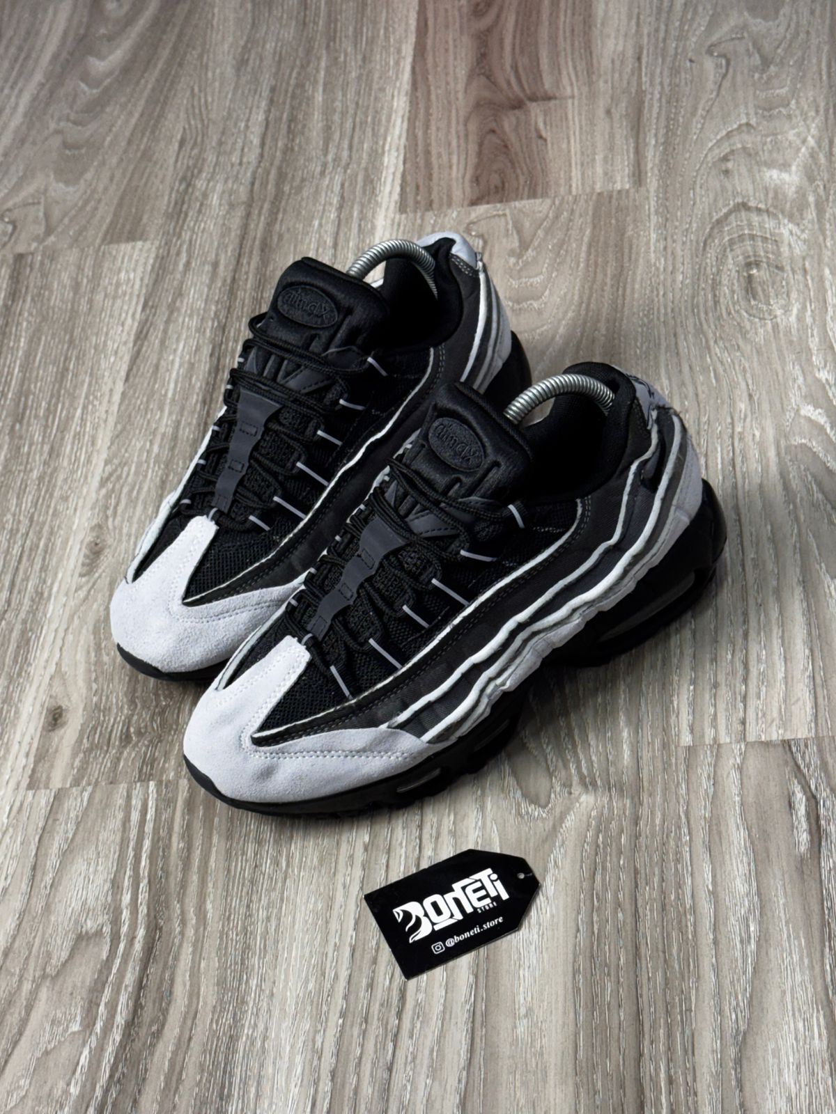TÊNIS NK AIR MAX 95 X COMME DES GARÇONS - CINZA E PRETO