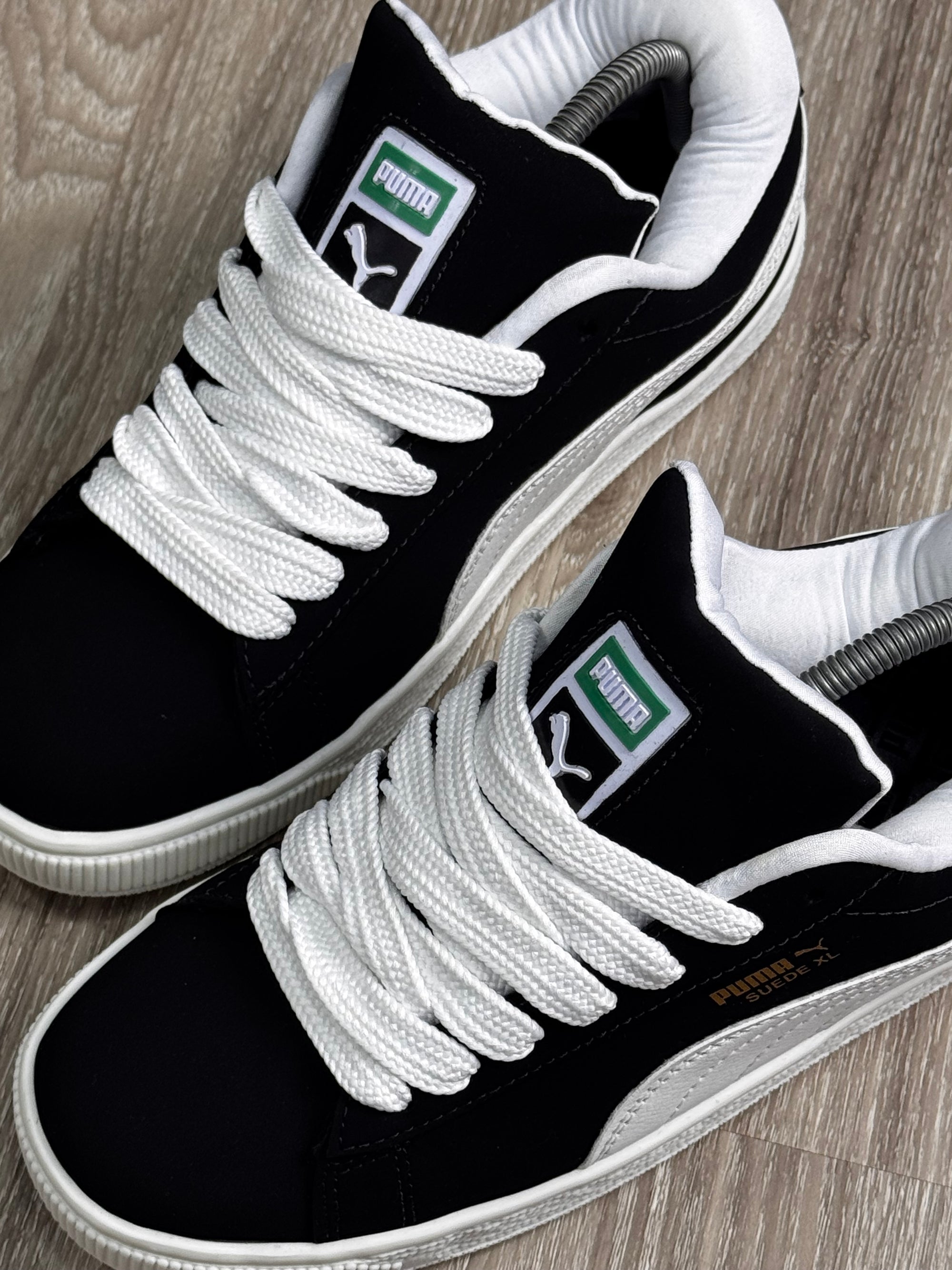 TÊNIS PM SUEDE CAMURÇA - PRETO/BRANCO
