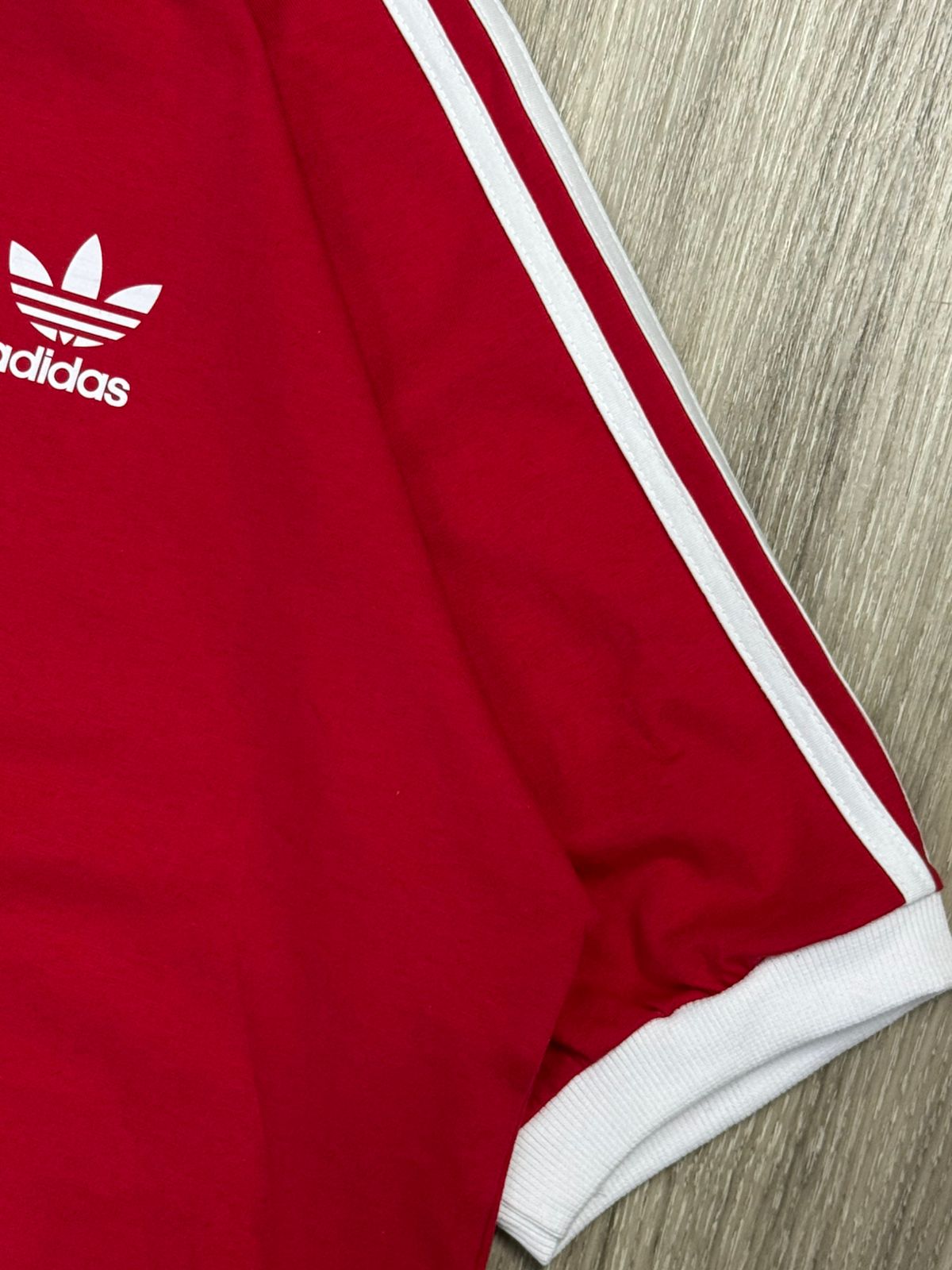 CAMISETA ADD ORIGINALS - VERMELHA