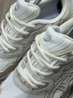 TÊNIS ASICS GEL NYC - BEGE