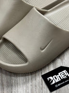 CHINELO SLIDE NK CALM - BEGE