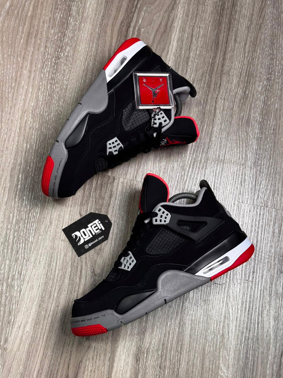 TÊNIS NK JORDAN 4 - BRED