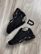 TÊNIS NK AIR MAX PLUS TN - BLACK GUM