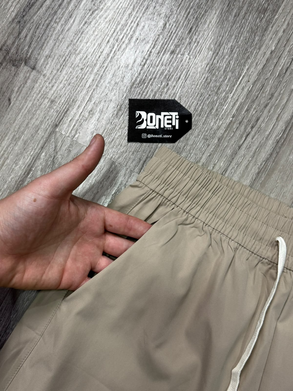 SHORTS TACTEL NK CLUB BORDADO - CAQUI