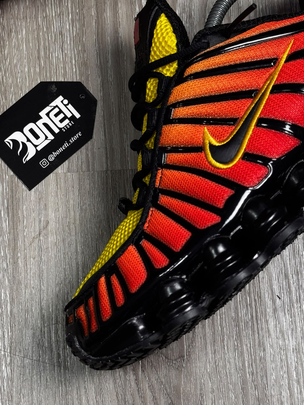 TÊNIS NK SHOX TL 12 MOLAS - SUNRISE