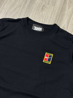 CAMISETA NK COURT HERITAGE - PRETA