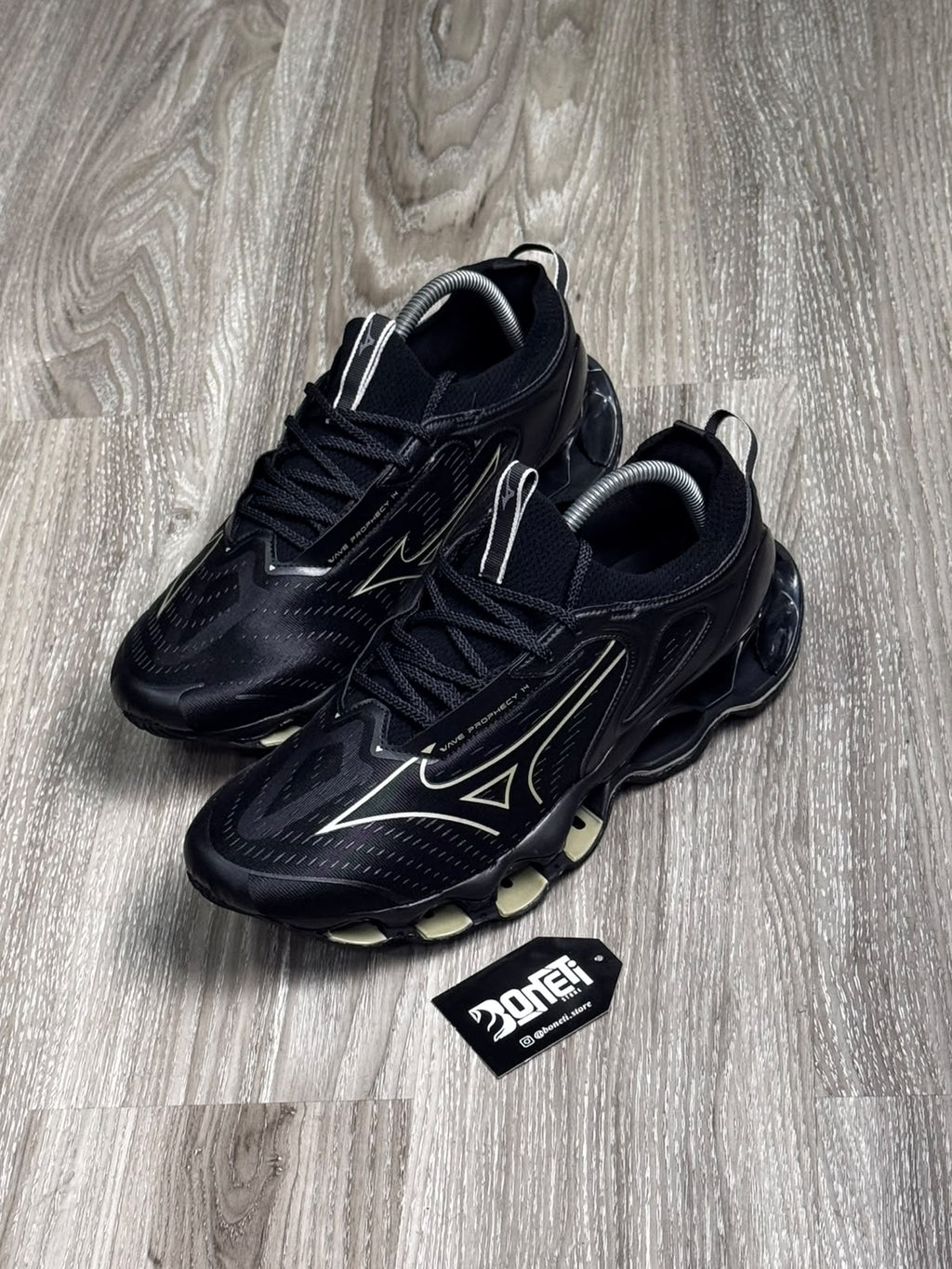 TÊNIS MZN WAVE PROPHECY 14 - BLACK GOLD
