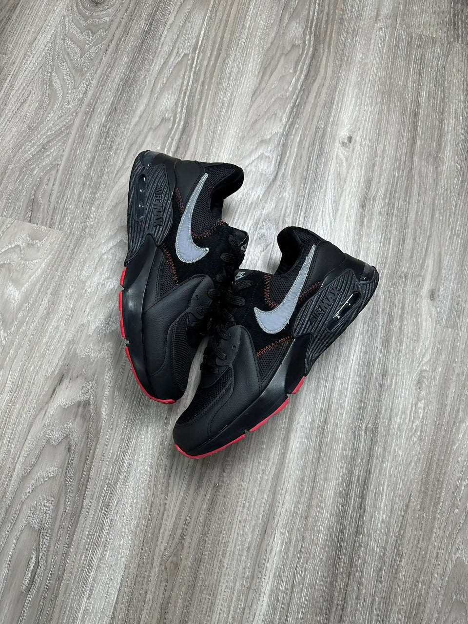 TÊNIS NK AIR MAX EXCEE - PRETO/VERMELHO