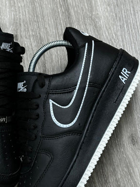 TÊNIS NK AIR FORCE 1 - BLACK WHITE