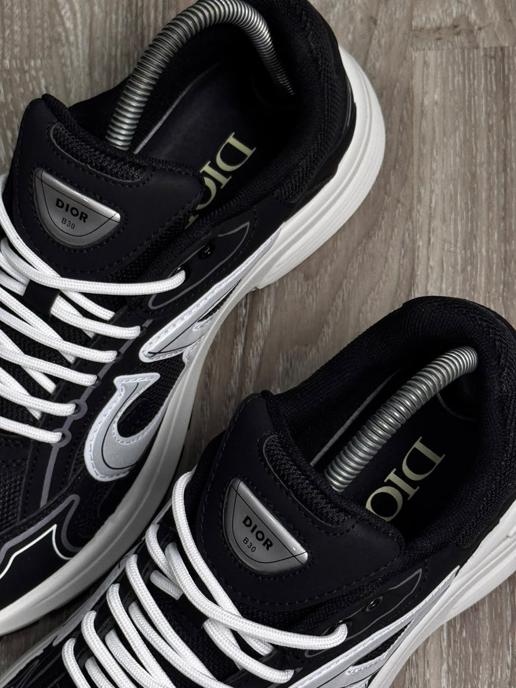 TÊNIS DIOR B30 COUTDOWN - BLACK WHITE