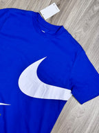 CAMISETA NK BIG SWOOSH TM - AZUL ROYAL