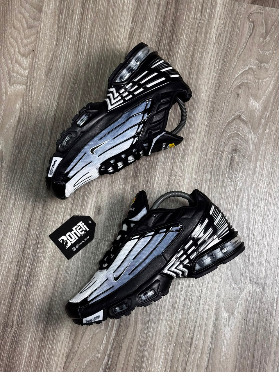 TÊNIS NK AIR MAX PLUS TN 3 - BLACK WHITE