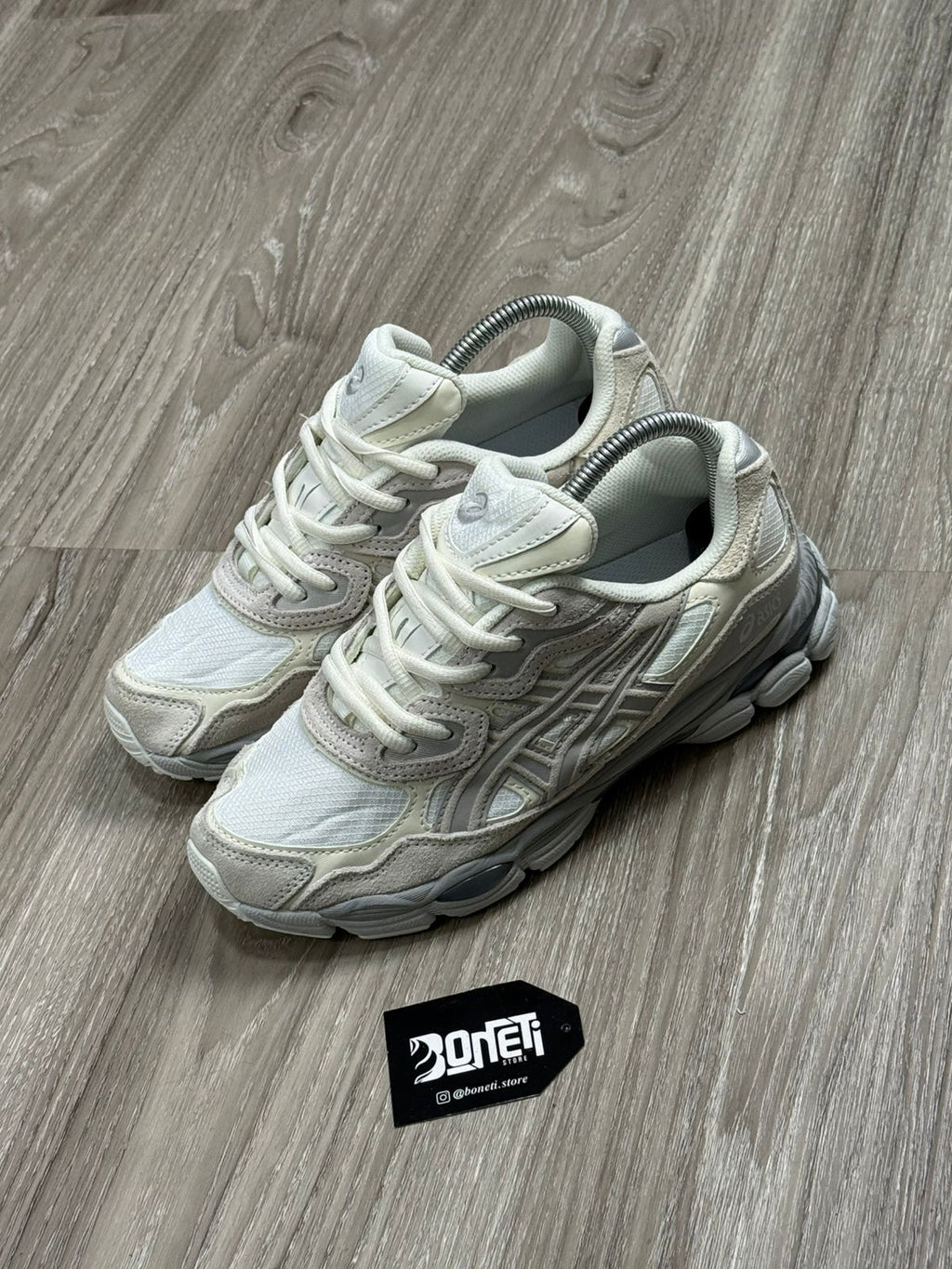 TÊNIS ASICS GEL NYC - BEGE