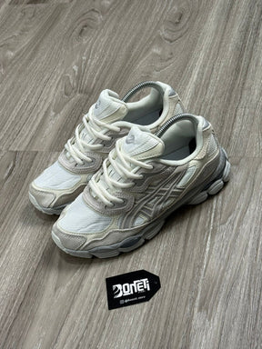 TÊNIS ASICS GEL NYC - BEGE