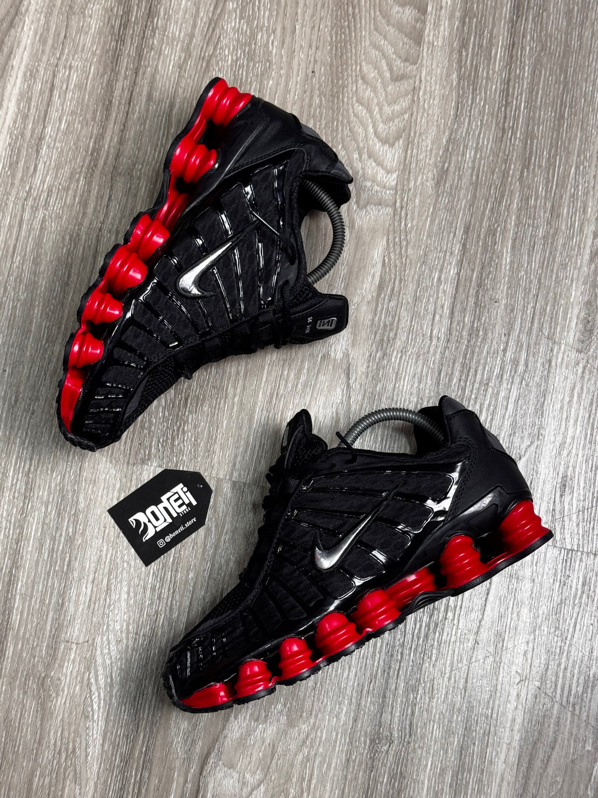 TÊNIS NK SHOX TL 12 MOLAS X SKEPTA - BLACK RED