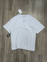 CAMISETA OVERSIZED NK ESSENTIALS - BRANCA