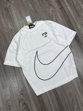 CAMISETA OVERSIZED NK BIG SWOOSH - OFFWHITE