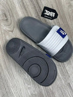 CHINELO SLIDE NK OFFCOURT - CINZA