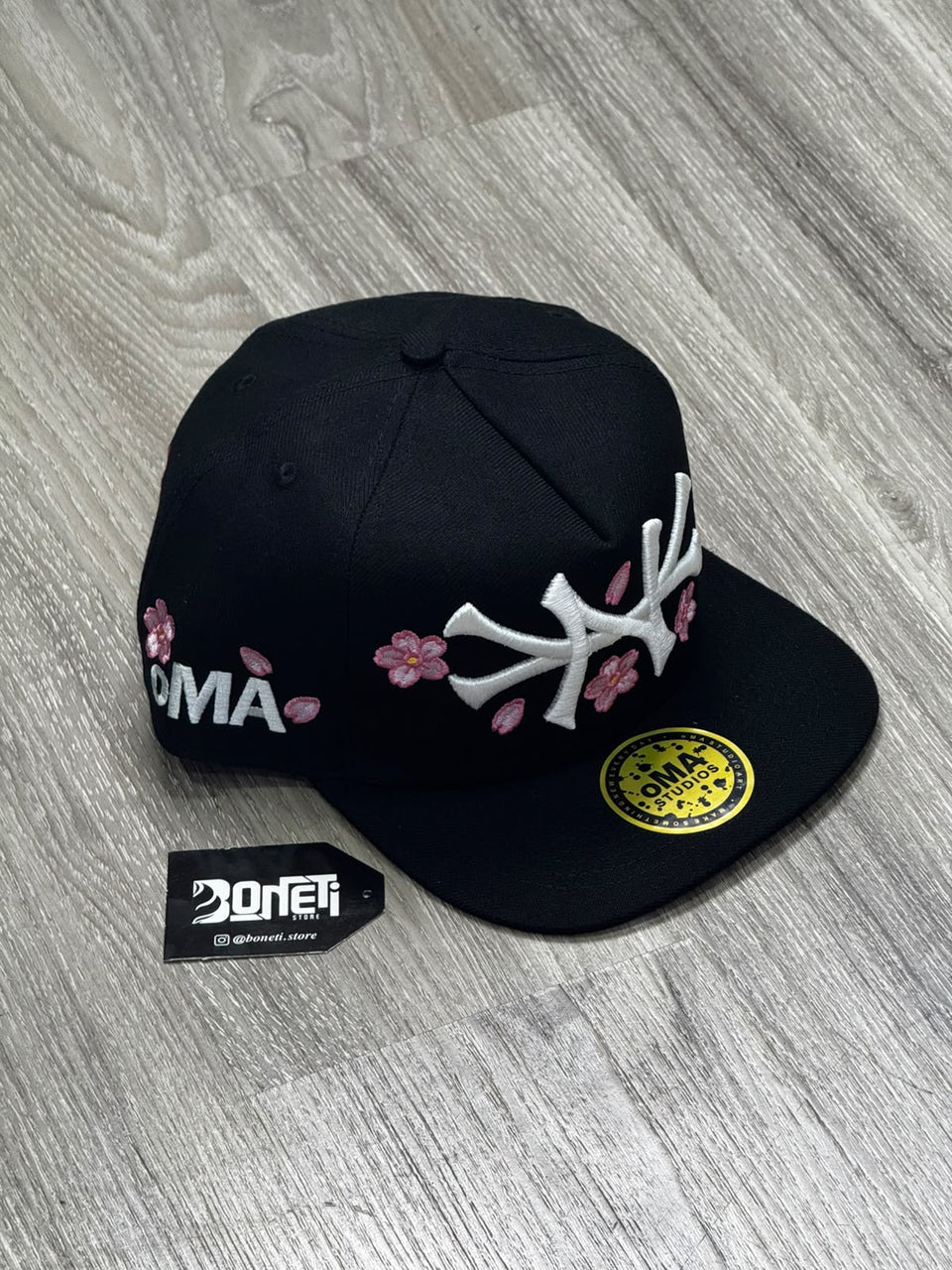 BONÉ OMA STUDIOS NY CHERRY - BLACK